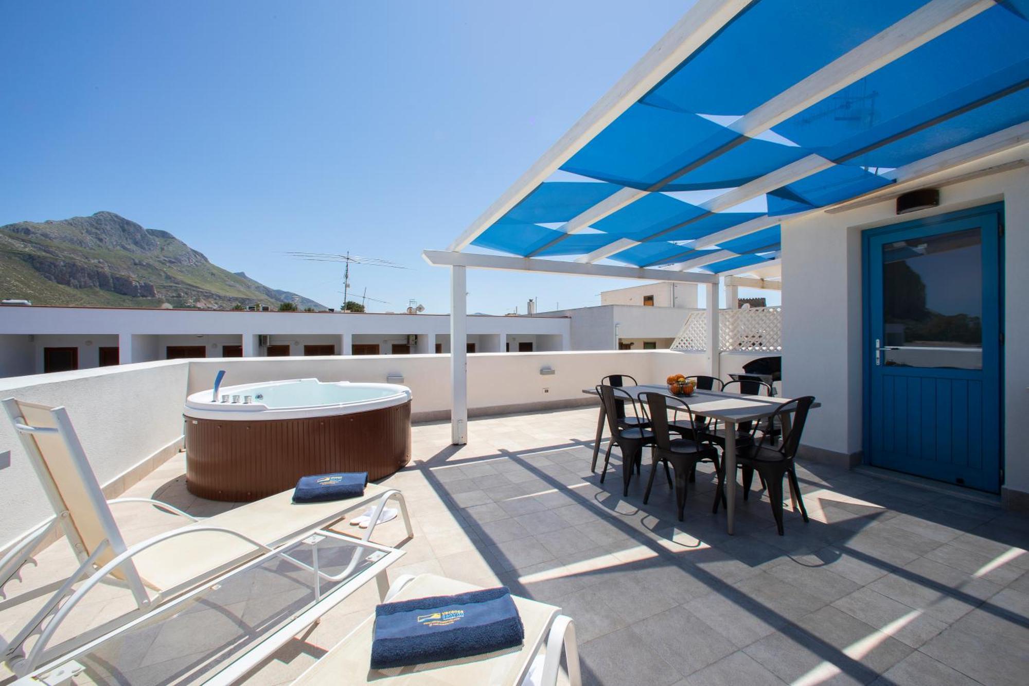 Itaca E Medea - Appartamenti Con Idromassaggio In Terrazza San Vito Lo Capo Exterior photo