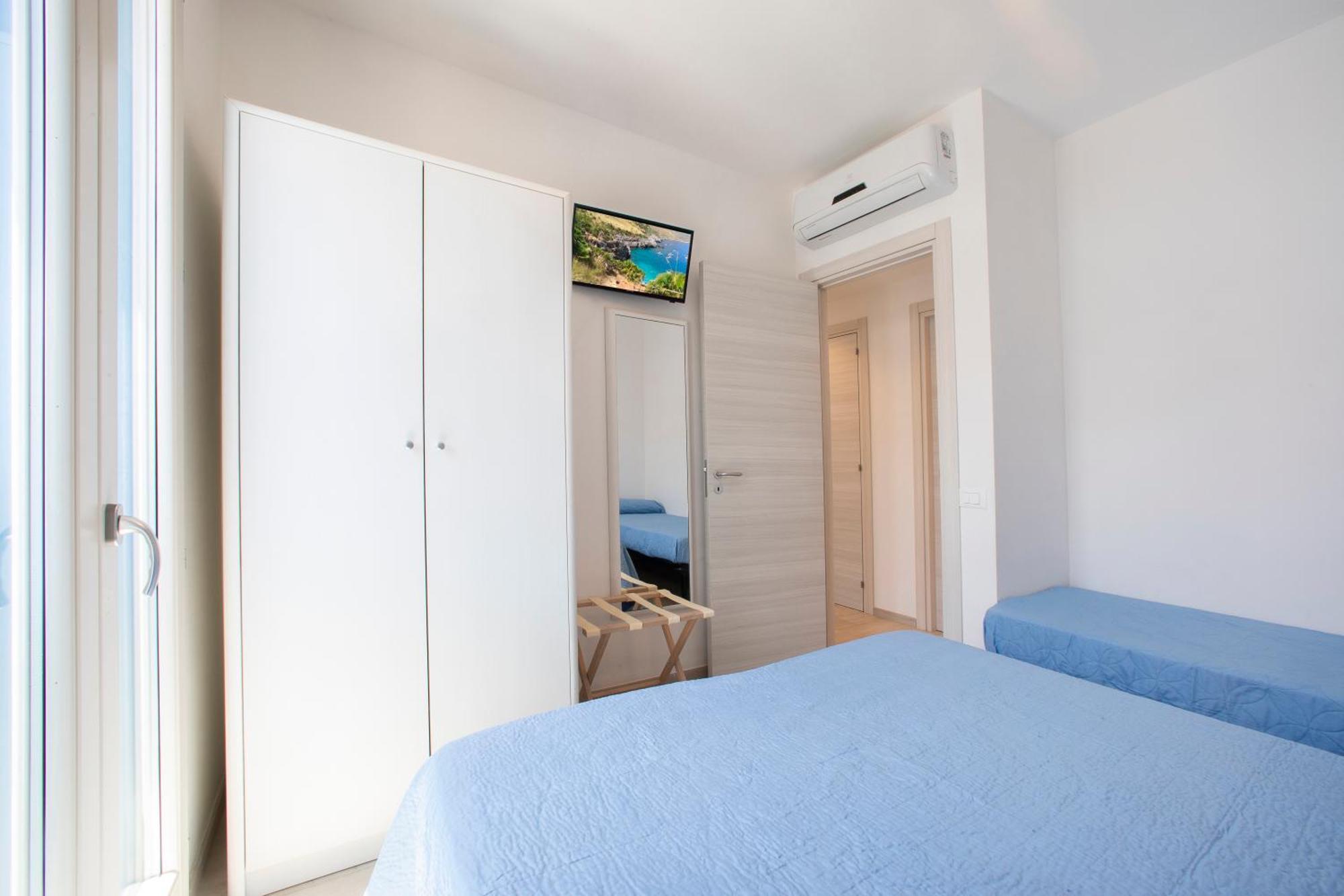 Itaca E Medea - Appartamenti Con Idromassaggio In Terrazza San Vito Lo Capo Exterior photo